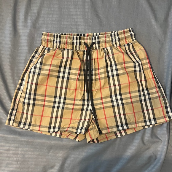 Women’s Shorts Size M - Picture 1 of 2